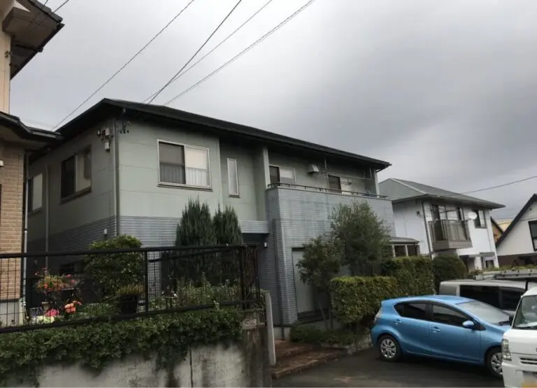 【施工前】静岡県藤枝市・T様邸|外壁の汚れや色褪せた屋根は雨漏りの原因に!築25年の住宅へ屋根カバー工法・外壁塗装に伺いました