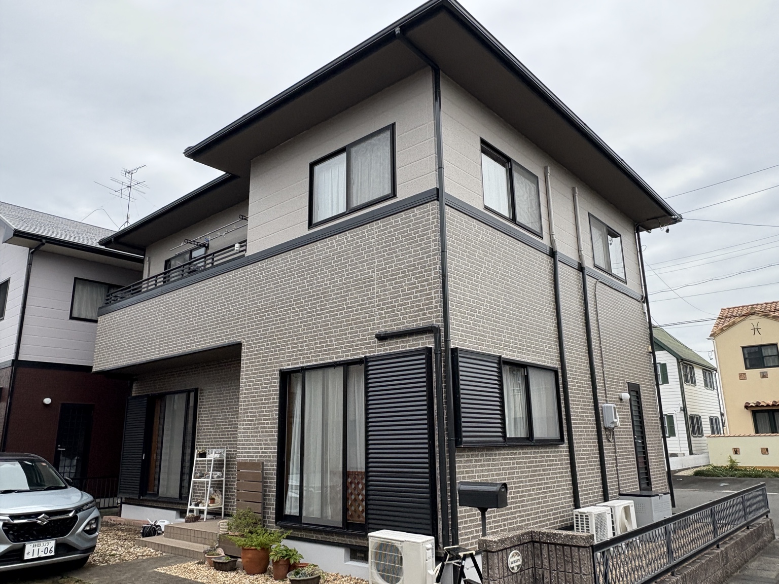 榛原郡吉田町 外壁塗装・屋根カバー工法 施工後の住宅外観